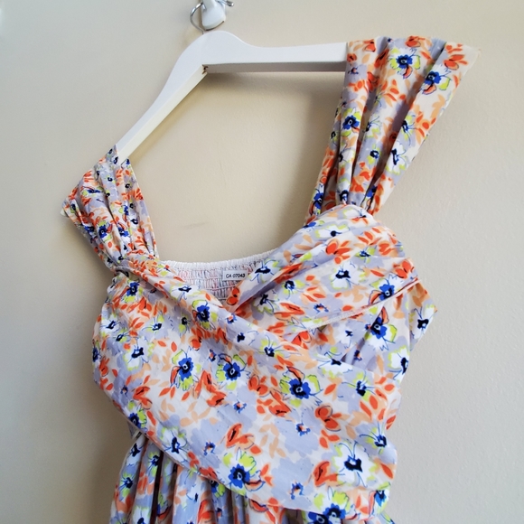 Johnny Martin floral dress with straps tie back, drape bust details, size 1 - Picture 4 of 8